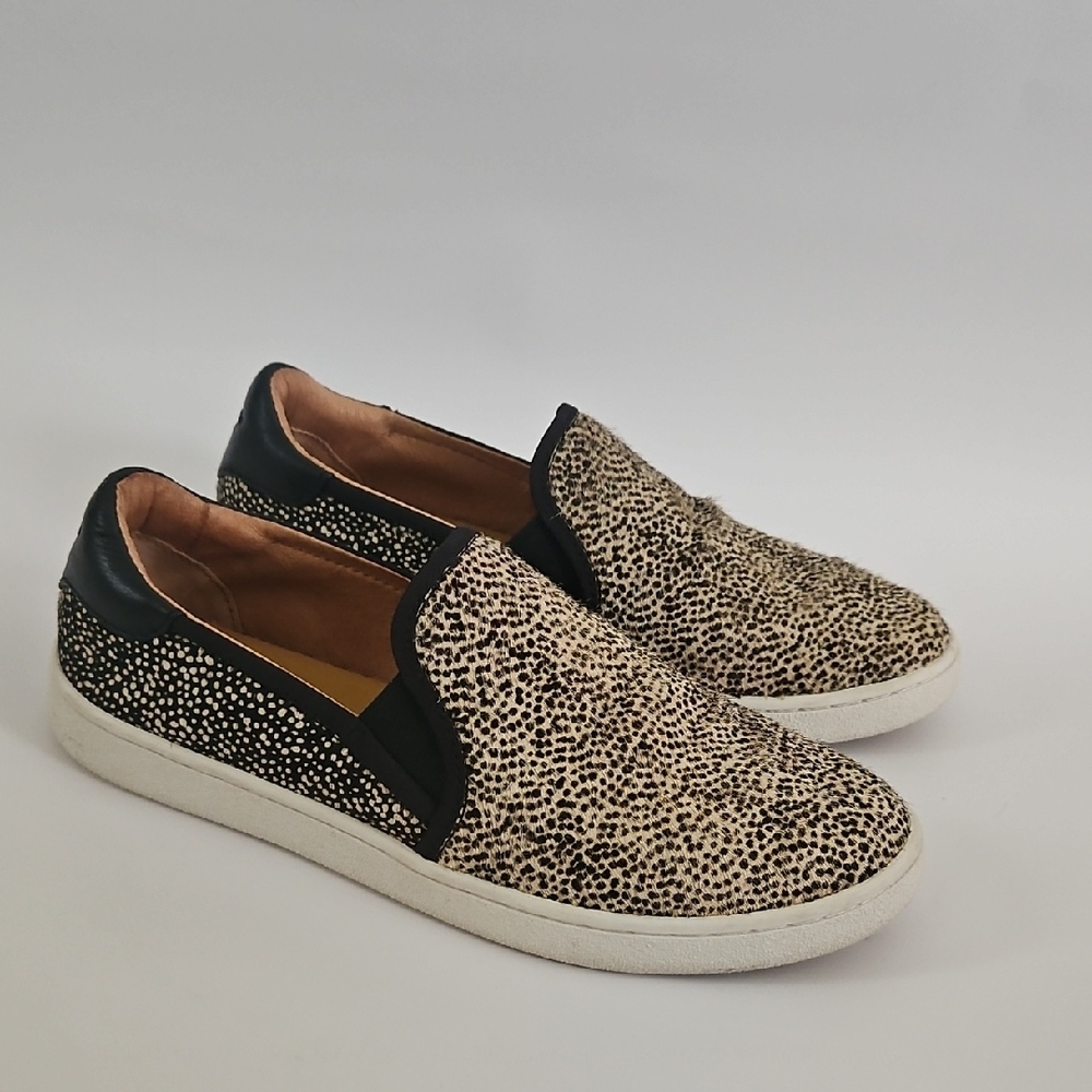 UGG  Cass Calf Hair Slip-On Sneaker Flats Black Tan Animal Print Size 8